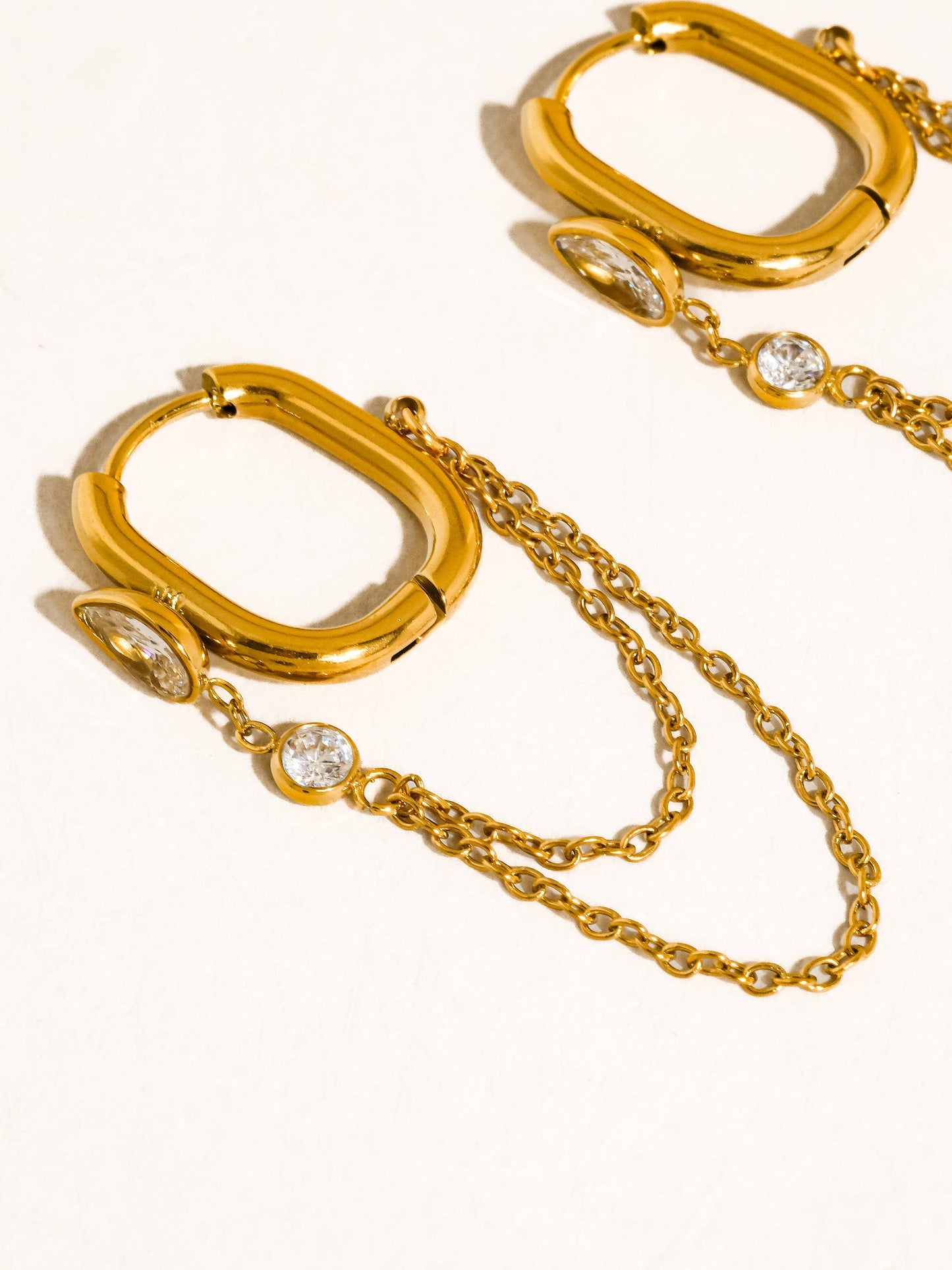Lucy Chain Link Drop Huggies