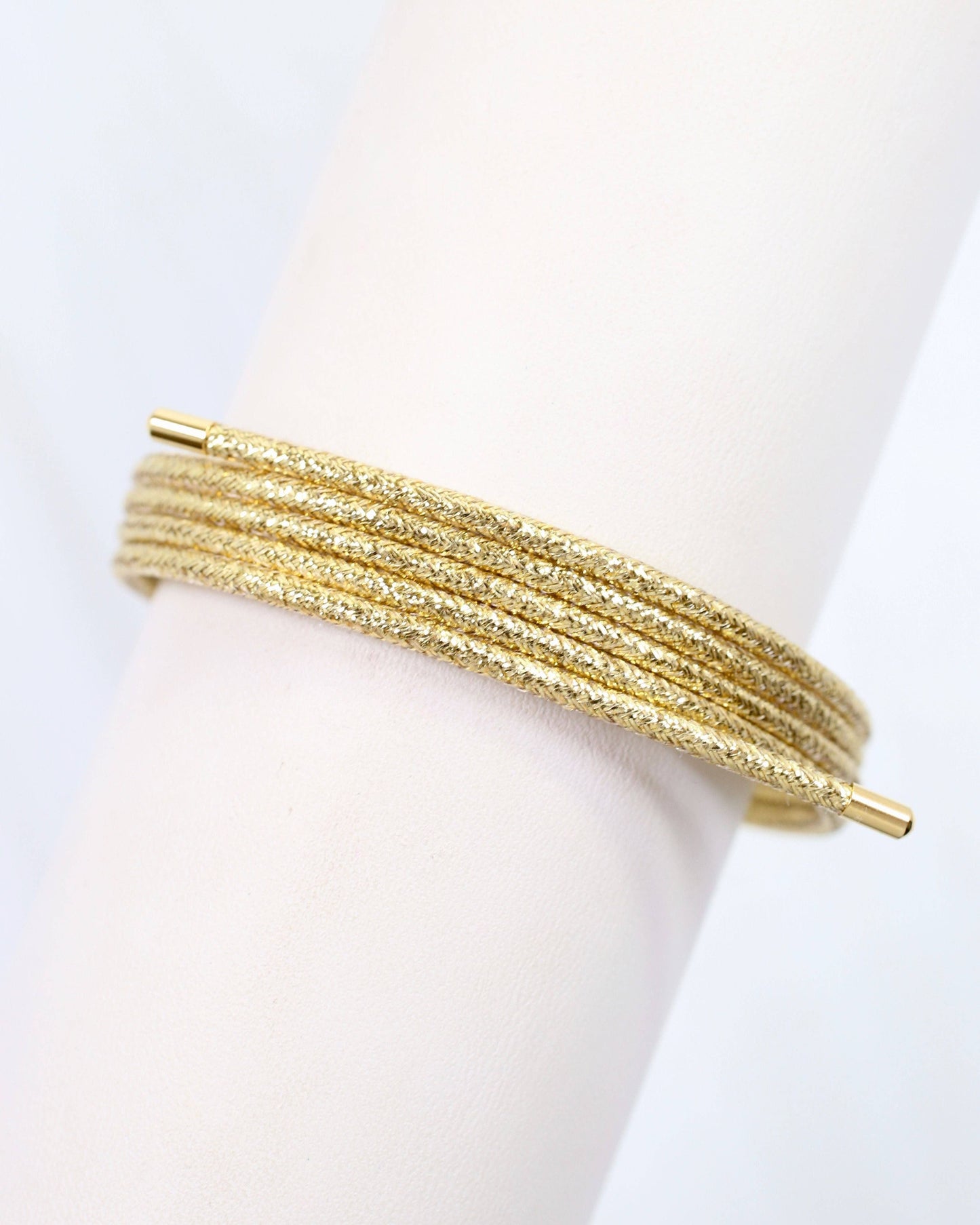 Magnetic Cord Necklace Gold