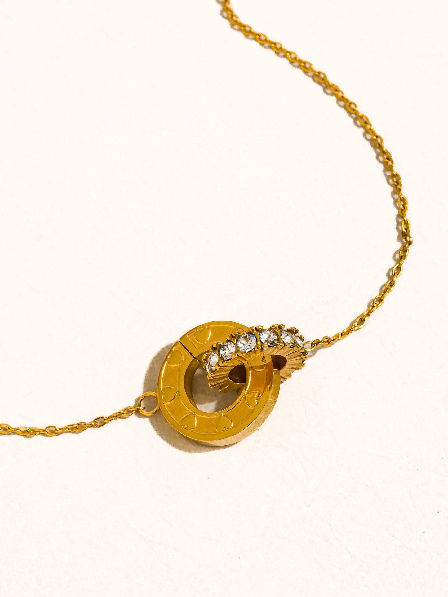 Glazine 18K Gold Non-Tarnish CZ Circle Pendant Necklace