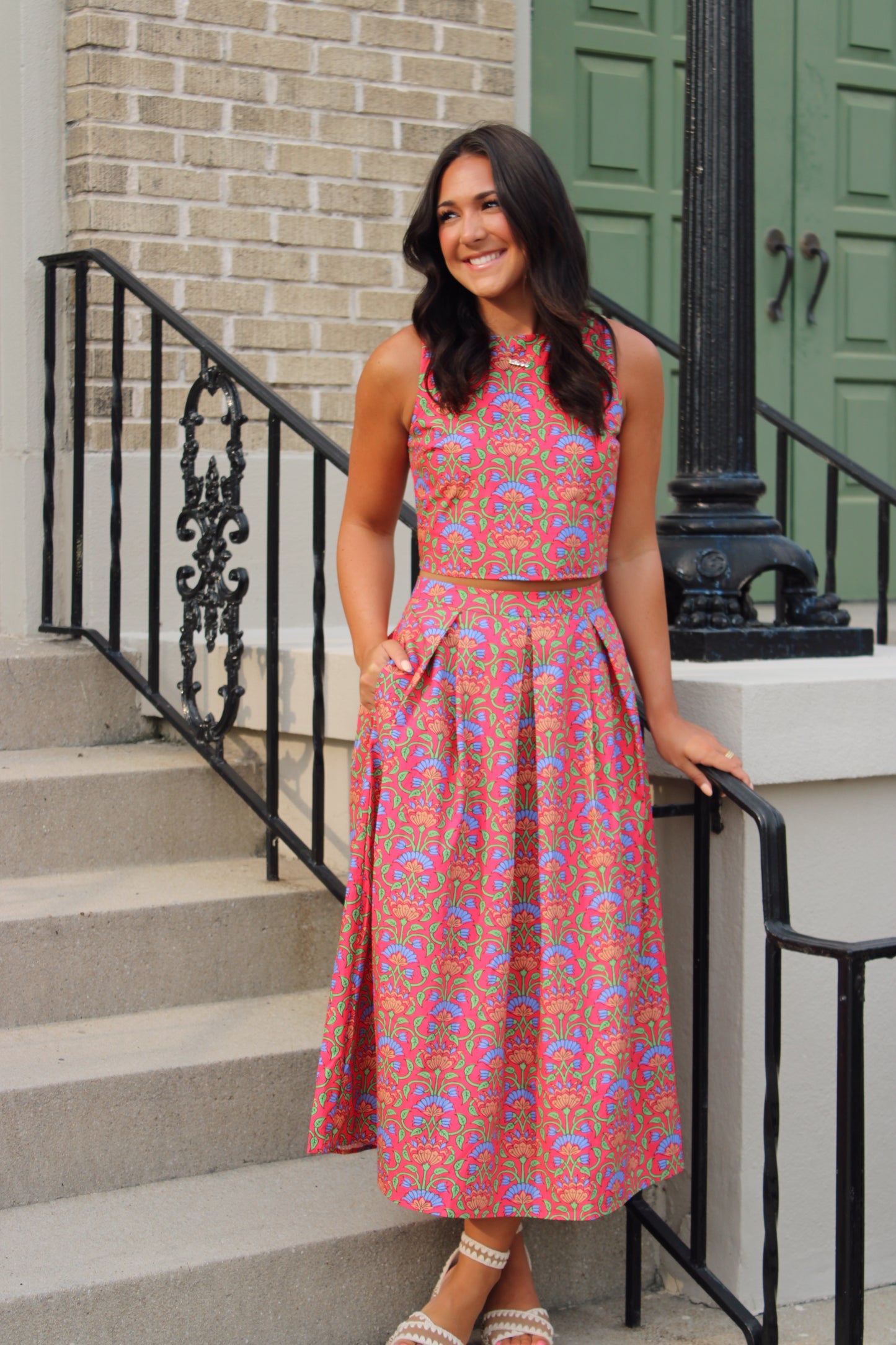 Floral Print Round Neckline Crop Top