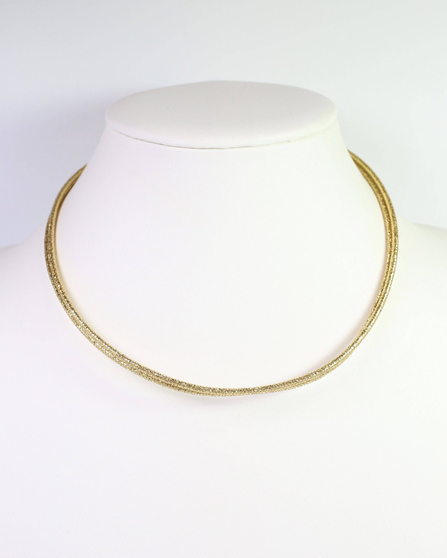 Magnetic Cord Necklace Gold