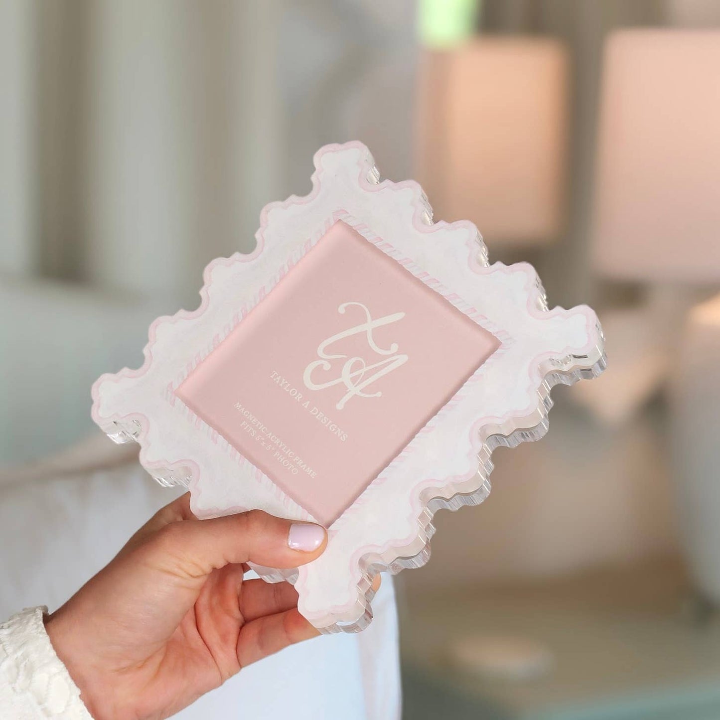 Acrylic Magnetic Frame - Pink & White